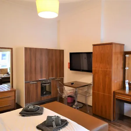 Sloane Square Apartment