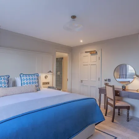 Richmond Hill Hotel 4*