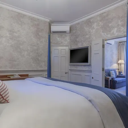 Richmond Hill 4*