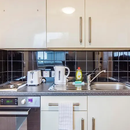 Ensuite Rooms, Southwark - Sk