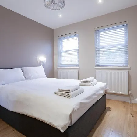 Valet Kilburn * London