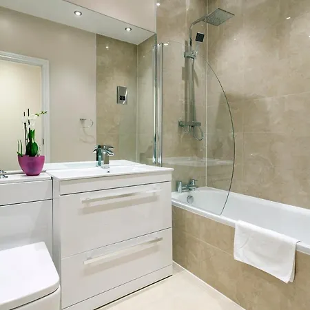 Valet Kilburn * London
