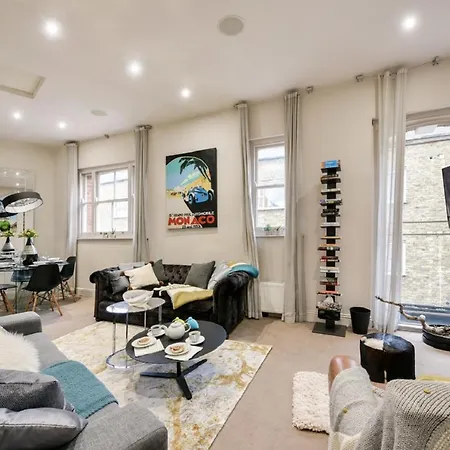 Mews House Apartment London