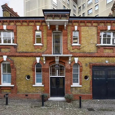 Apartment Mews House *