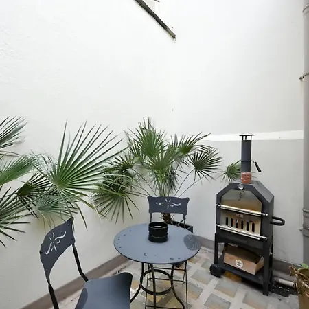 Mews House Apartment