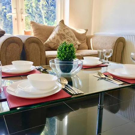 2 Bedroom Apartment, Kitchen, Reception And Private Garden