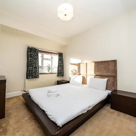 New 3 Bedroom House Near Wembley Stadium *