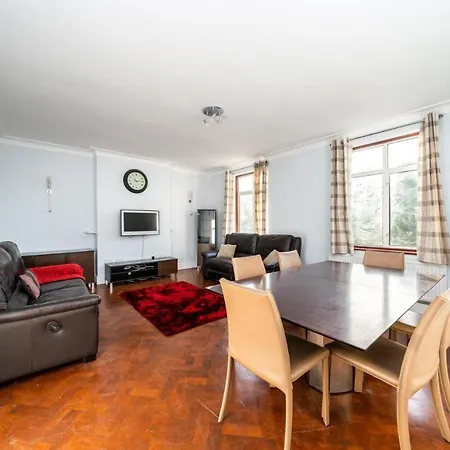 New 3 Bedroom House Near Wembley Stadium