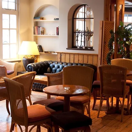 The Manor 3*