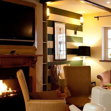 The Manor 3* Hillingdon