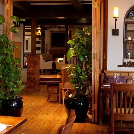 The Manor Hotel 3*