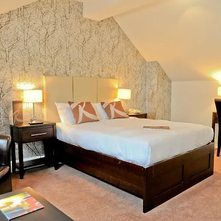Raglan Hotel 3*