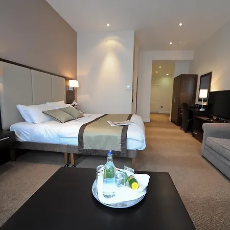 Raglan 3* Muswell Hill