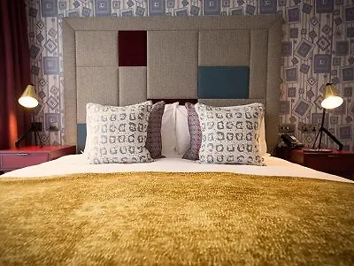 Devonshire Club & 5*