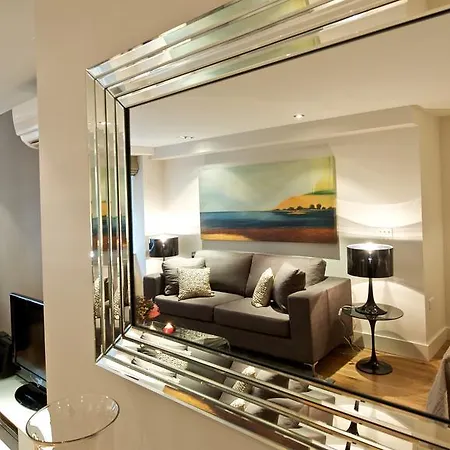 Fraser Apartmanhotel 4*