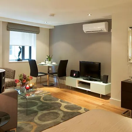 Apartmanhotel Fraser 4*