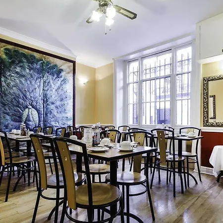 Tudor Court Hotel 3*