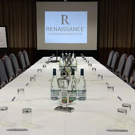 Renaissance London Heathrow 4*