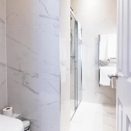 The Mornington Camden Female Only (adults Only) Hostel London