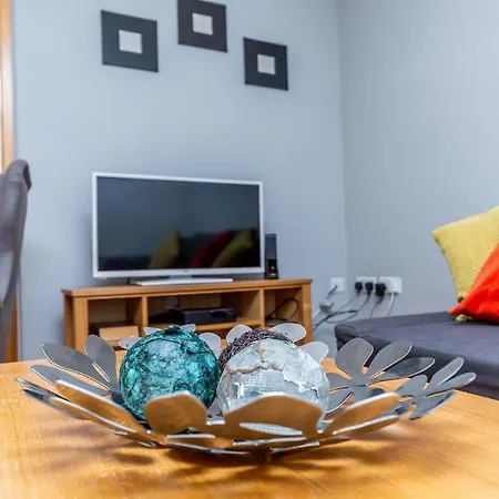 2 Bed Cozy Apartment In Euston Station Free Wifi Apartment