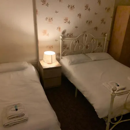 Bed & Breakfast Camden Castle *
