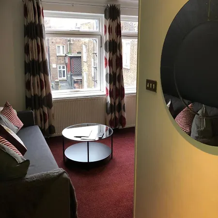 Otel Berjaya Eden Park Londra