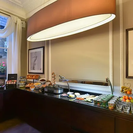 Fraser Queens Gate Aparthotel 4*