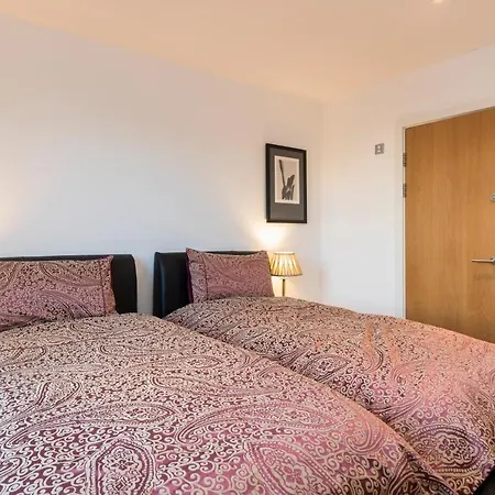 East Croydon Apartments - Just 3 Mins Walk To East Croydon Station Apartment *