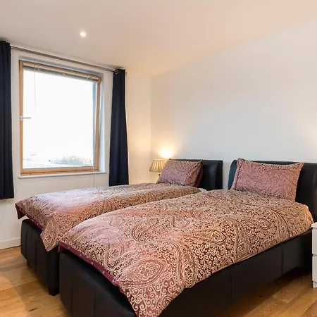Apartment East Croydon Apartments - Just 3 Mins Walk To East Croydon Station *