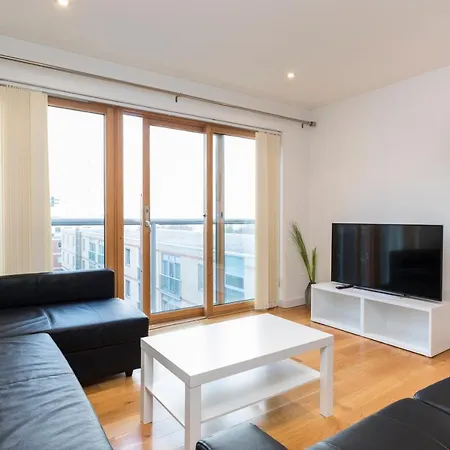 Apartment East Croydon Apartments - Just 3 Mins Walk To East Croydon Station