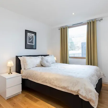 East Croydon Apartments - Just 3 Mins Walk To East Croydon Station *