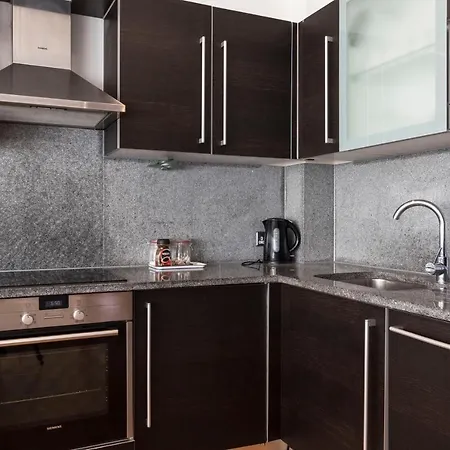 Apartment East Croydon Apartments - Just 3 Mins Walk To East Croydon Station Croydon