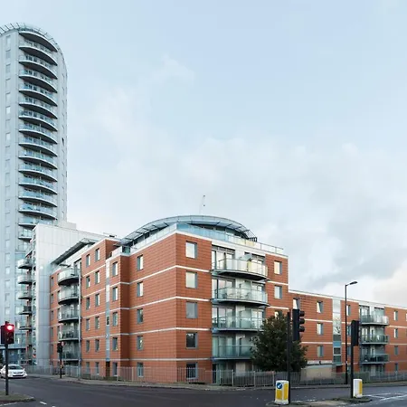East Croydon Apartments - Just 3 Mins Walk To East Croydon Station