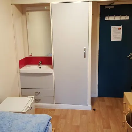 Davies Court Ostello *