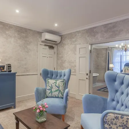 Richmond Hill Hotel 4*