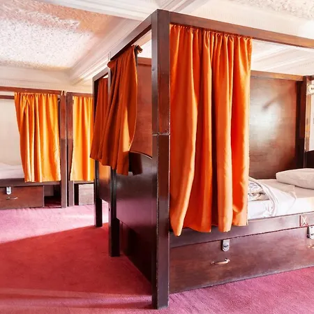 Hostel Palmers Swiss *