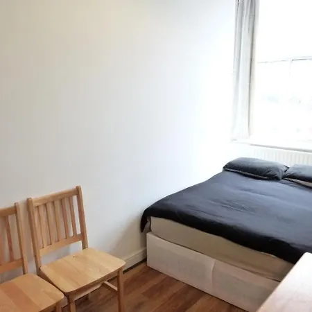 Apartment Beautiful Family Barons Court London