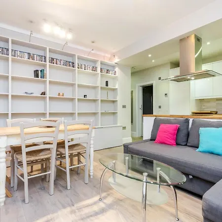 Apartment 72 Hatherley Court