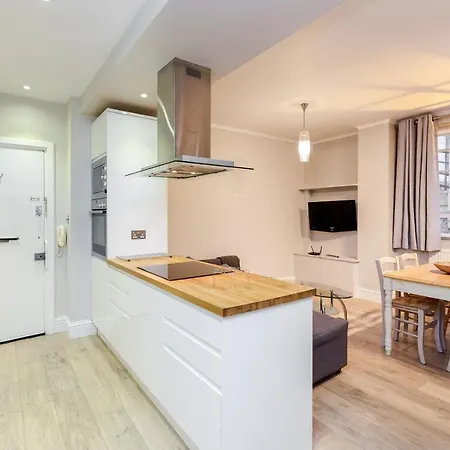 Apartment 72 Hatherley Court *