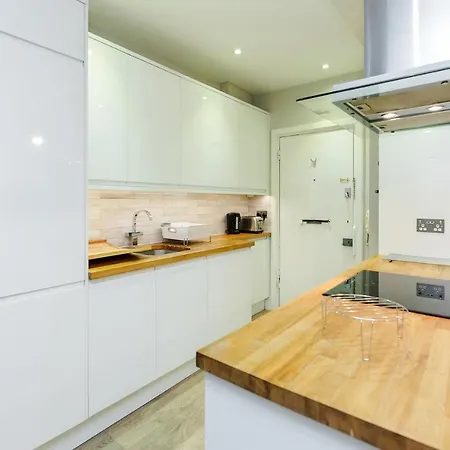 Apartment 72 Hatherley Court *
