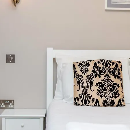 72 Hatherley Court * London