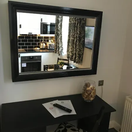 W6 Apartment *