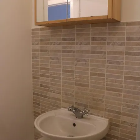 Victoria Style Flat Near Victoria Station Homestay *