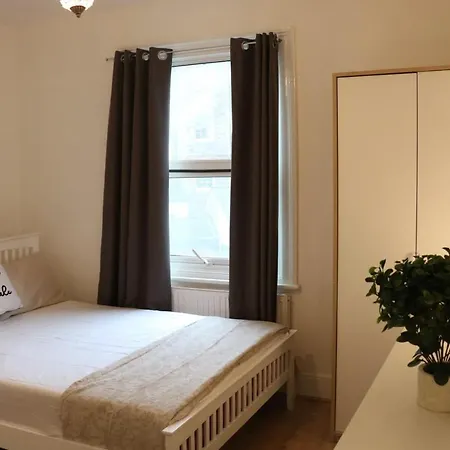 Victoria Style Flat Near Victoria Station * London