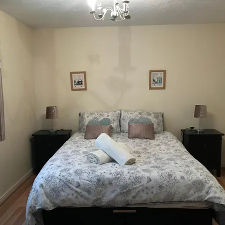 Staynorwich 69g - Hush View House *