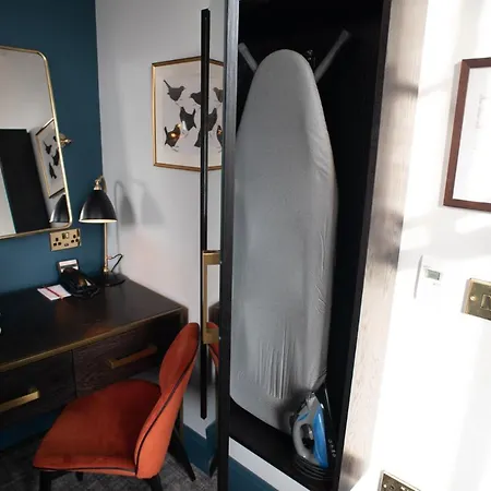 Blackbird Hotel