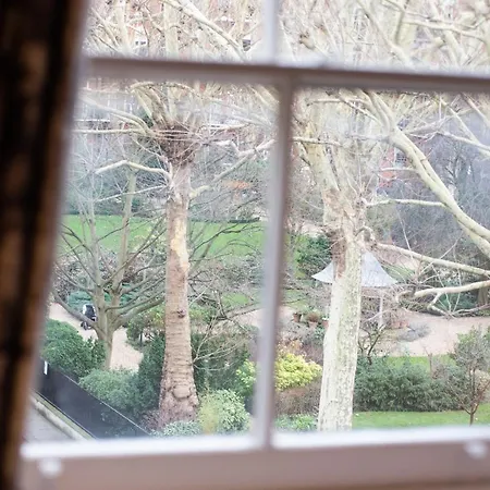 Blackbird Hotel 4*