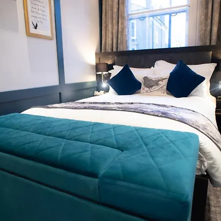 Blackbird Hotel