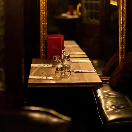 Fox And Anchor Hotel 4*