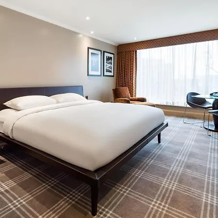 Radisson Blu Hotel, London Heathrow 4*